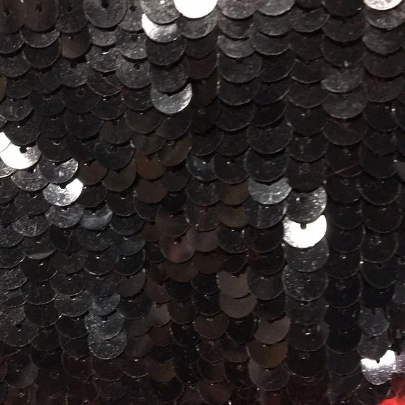 Red & Black 1980s Vintage Angora & Silk Sequin Bow Sweater Size Small/Medium 2/6 - Picture 8 of 10